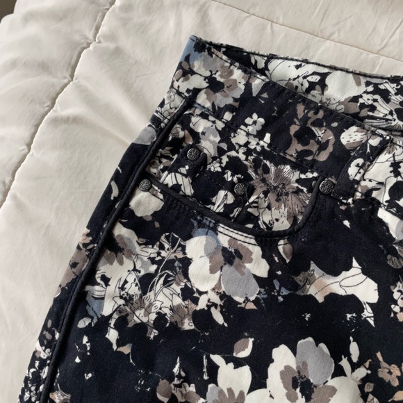 Camaïeu Floral Jeans - Picture 6 of 15